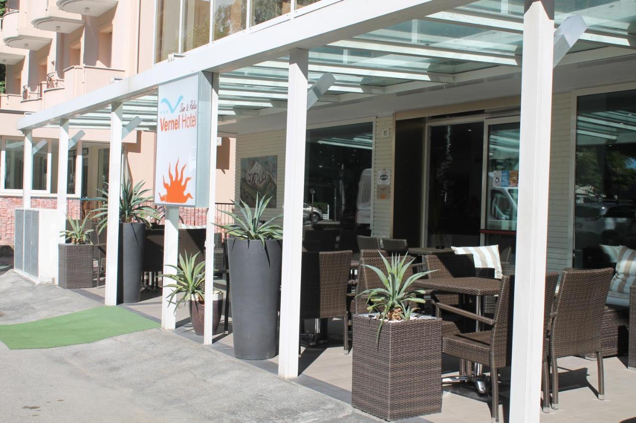 Hotel Vernel Rimini Exterior foto