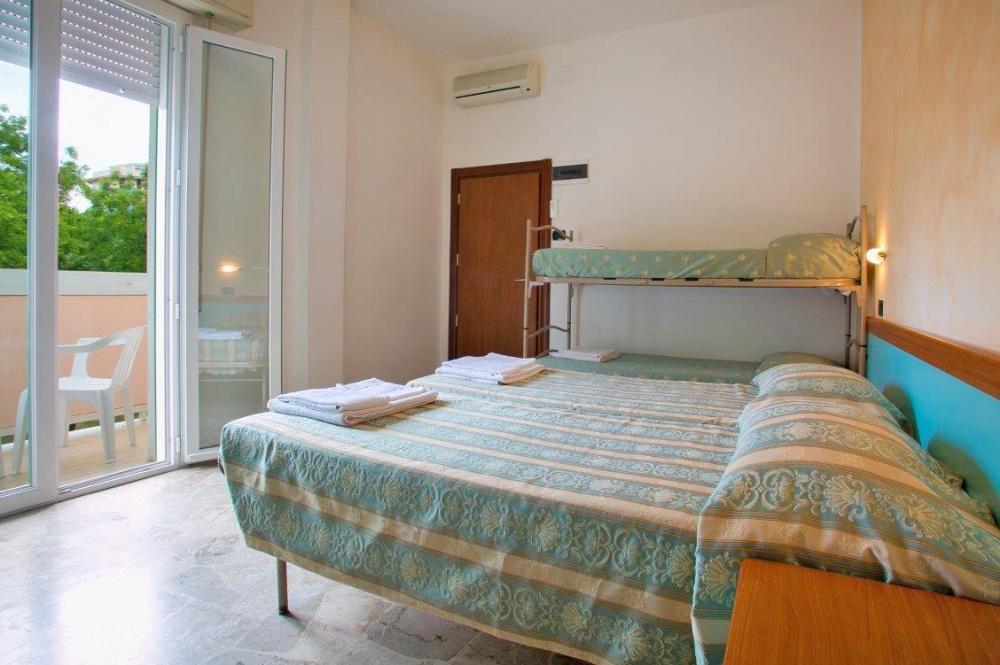 Hotel Vernel Rimini Exterior foto