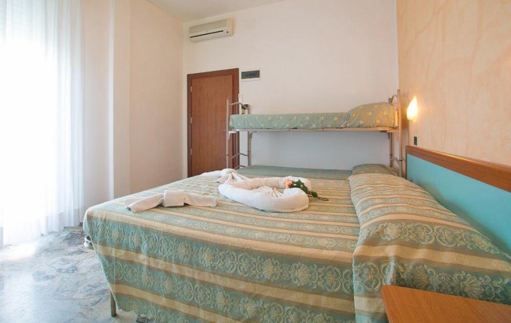 Hotel Vernel Rimini Exterior foto